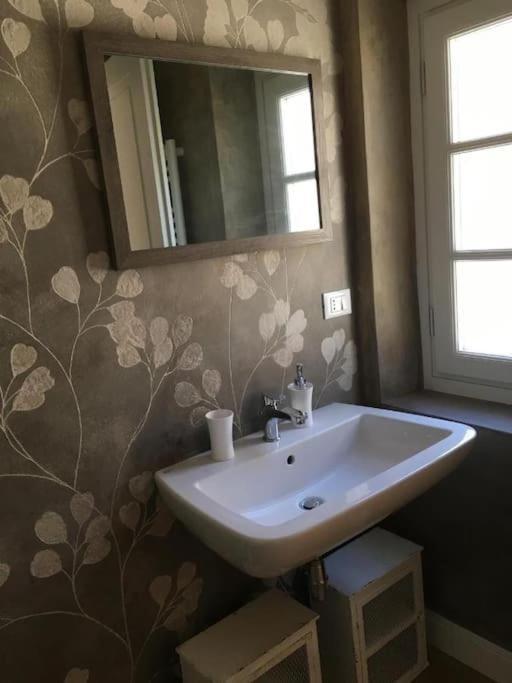 Appartamento Di Charme A Due Passi Dalla Stazione Florencia Exterior foto